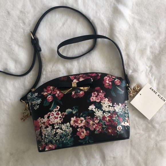 Anne Klein Handbags - Anne klein black floral bag